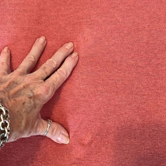 Max Studio szL peachy orangey color 100% linen LS V neck lightweight sweater EUC - Picture 8 of 8